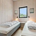 Lovely In With Wifi Holiday home *